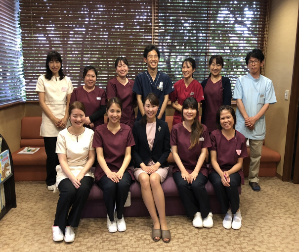 賞与２回／日本歯周病学会認定歯科衛生士の資格が取れる／社保完備